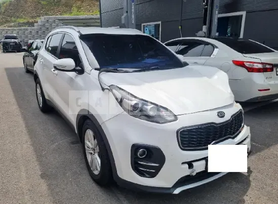 Photo 2 of 9: 2016 Kia Sportage — Korean insurance auction