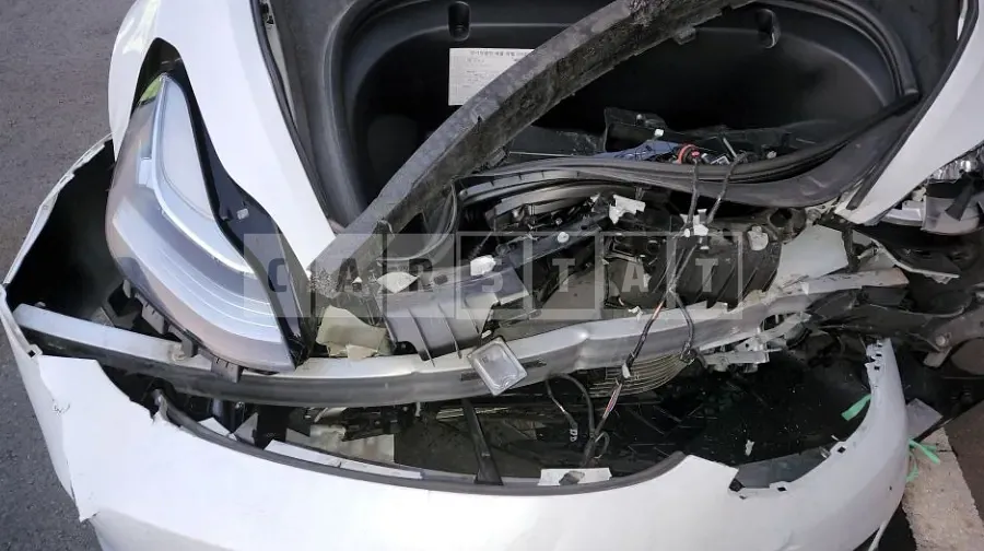 Photo 2 of 5: 2020 Tesla Model 3 Long Range, VIN 5YJ3E1EB7LF733537 — Korean insurance auction