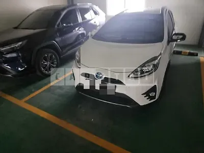 Photo 1 of 54: 2020 Toyota Prius C, VIN JTDKDTB33L1634133 — Korean insurance auction