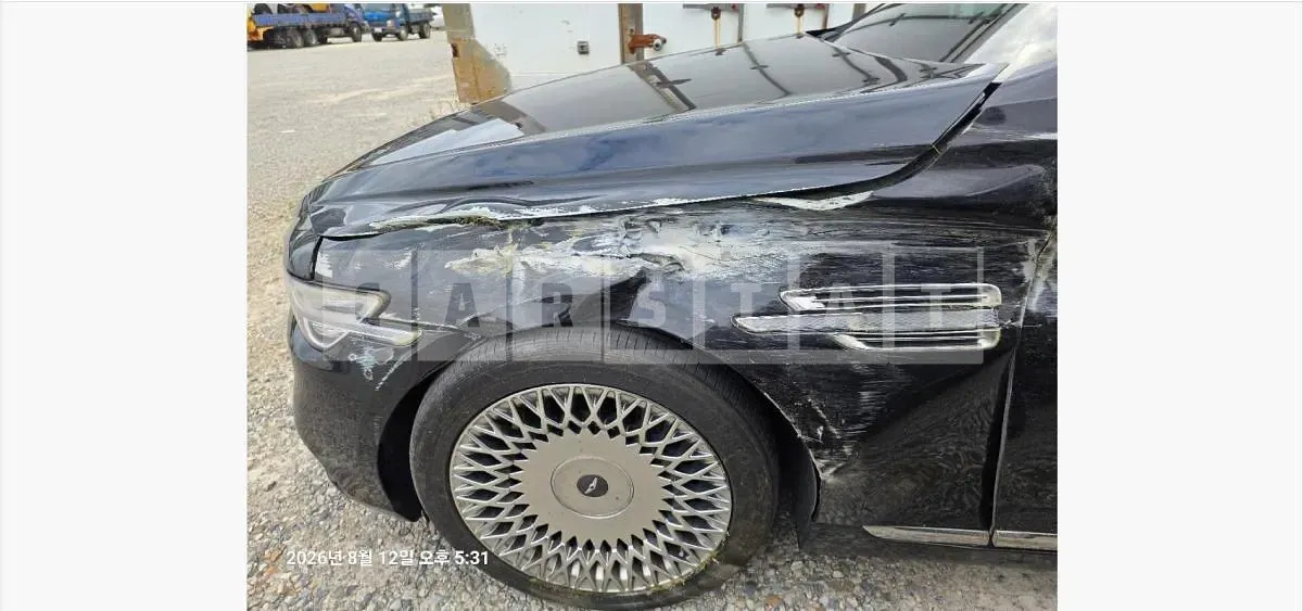 Photo 2 of 16: 2019 Genesis G90 3.8 — Korean insurance auction