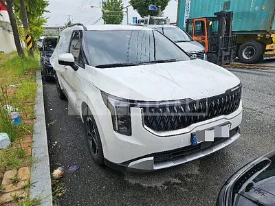Photo 1 of 34: 2024 Kia Carnivals, VIN KNANB813BSS488107 — Korean insurance auction