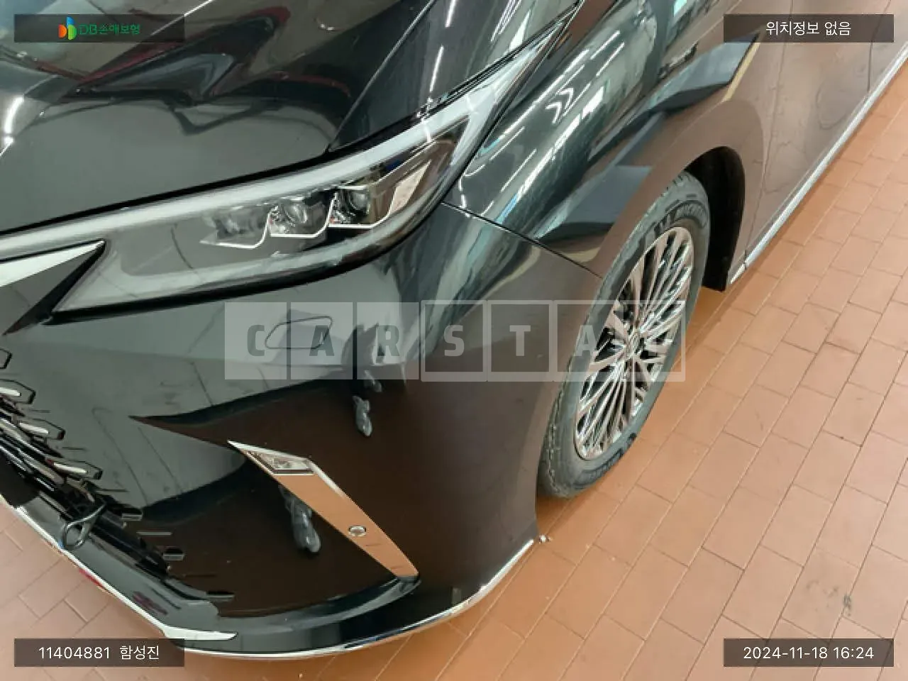 Photo 2 of 39: 2024 Lexus Lm 500h Royal, VIN JTHAAAAD4S5004159 — Korean insurance auction