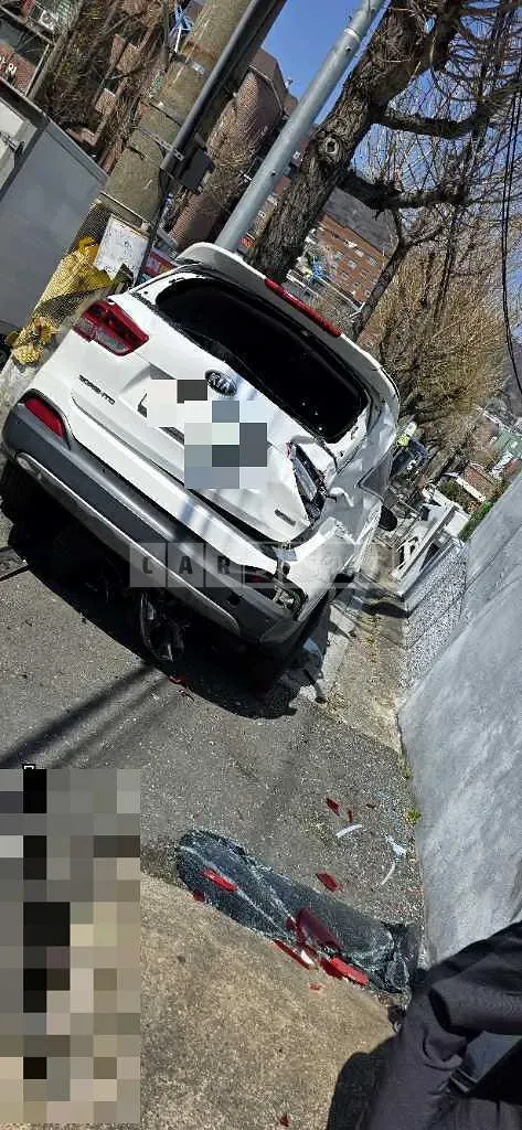 Photo 2 of 22: 2016 Kia Sorento — Korean insurance auction