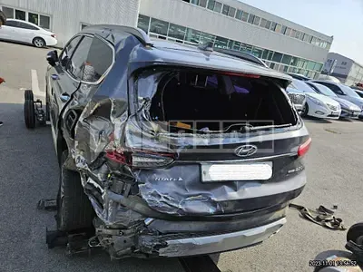 Photo 1 of 40: 2019 Hyundai Santa Fe, VIN KMHS381CDKU006781 — Korean insurance auction