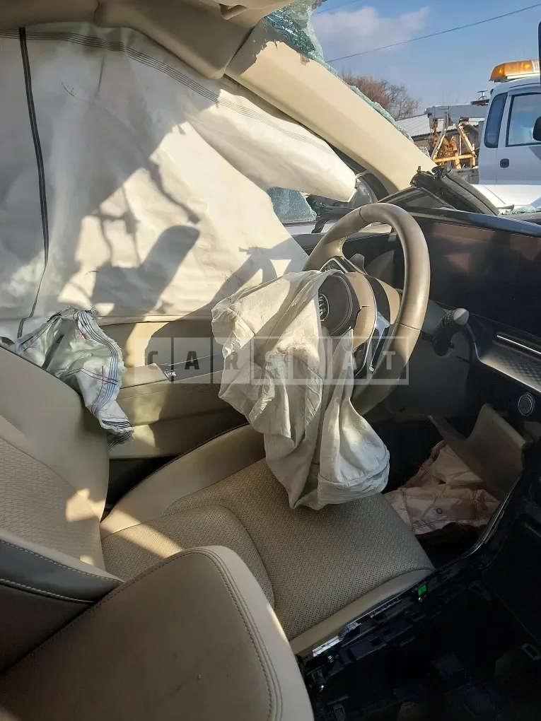 Photo 2 of 13: 2021 Kia Carnival High Limousine, VIN KNANE813BMS094821 — Korean insurance auction