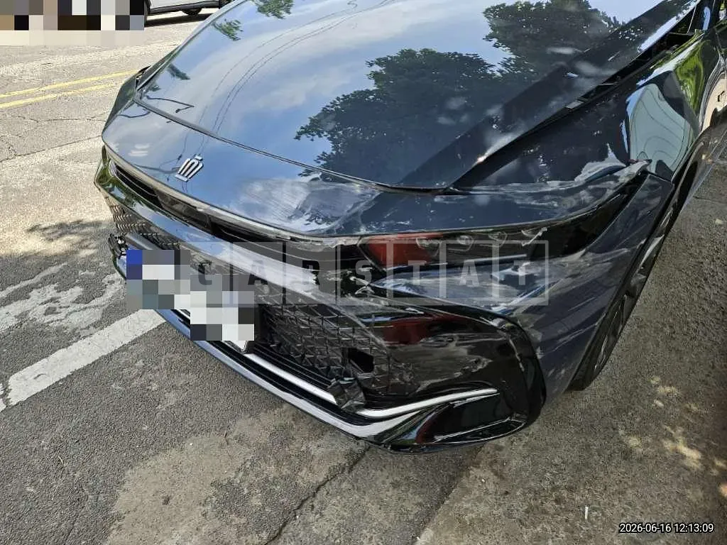 Photo 2 of 21: 2024 Toyota Crown Hybrid — Korean insurance auction