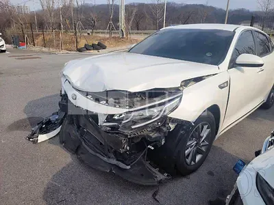 Photo 1 of 36: 2019 Kia K5, VIN KNAGS416BLA386599 — Korean insurance auction