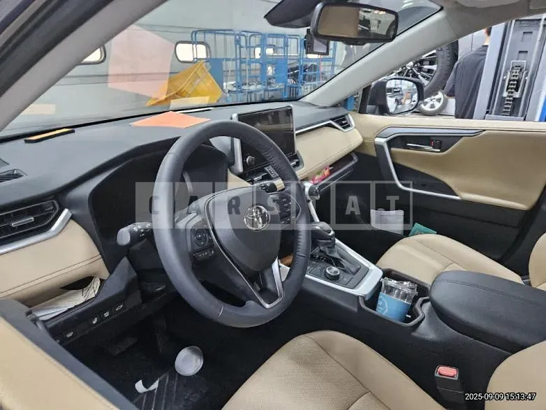 Photo 2 of 30: 2024 Toyota Lave 4 Hybrid AWD — Korean insurance auction