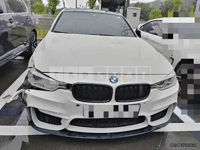 Photo 1 of 36: 2016 BMW 320d, VIN WBA8C5103GK638907 — Korean insurance auction