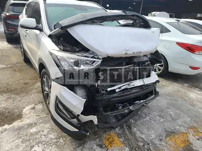 Photo 1 of 13: 2015 Hyundai Santa Fe, VIN KMHSW81UBFU352290 — Korean insurance auction