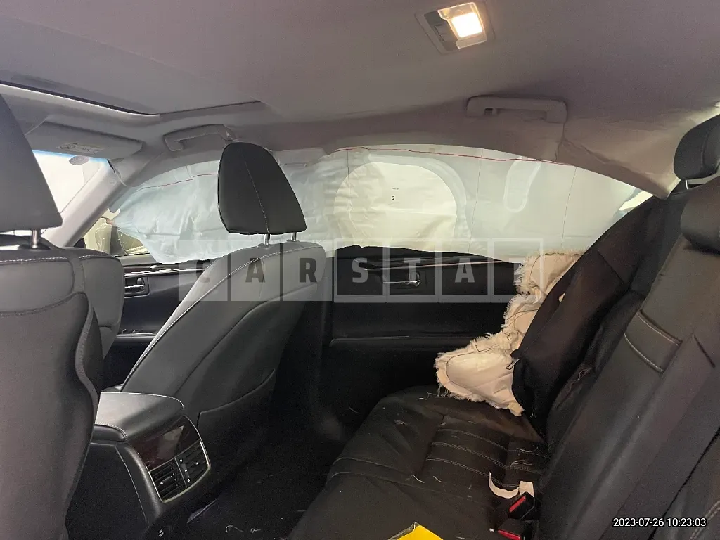 Photo 2 of 9: 2018 Lexus ES300h, VIN JTHBW1GG2J2179081 — Korean insurance auction