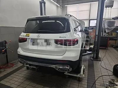 Photo 1 of 13: 2023 Mercedes-Benz GLB250 4Matic — Korean insurance auction