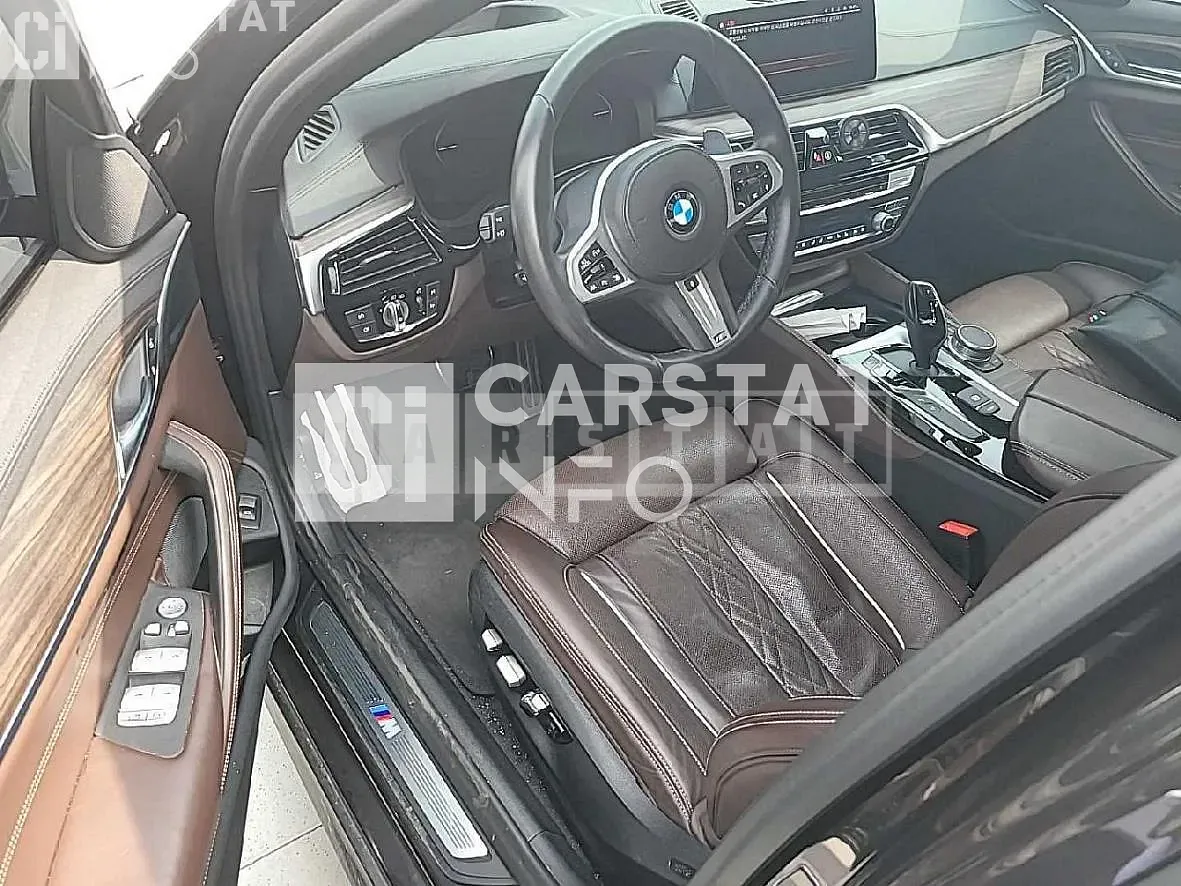 Photo 2 of 12: 2019 BMW 520d xDrive M Sport Package, VIN WBAJF510XLWW55120 — Korean insurance auction