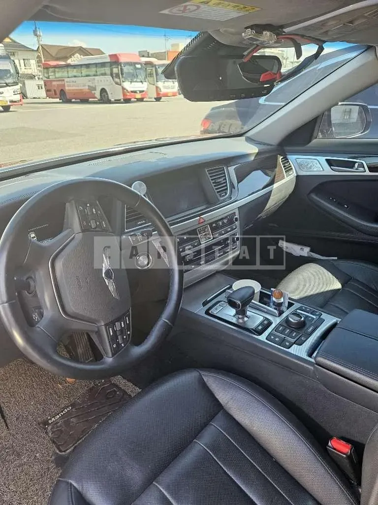 Photo 2 of 8: 2018 Genesis G80 3.3 — Korean insurance auction
