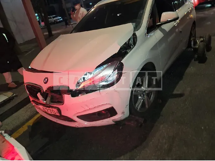 Photo 2 of 5: 2015 BMW Active Tourer, VIN WBA2C110XFV476494 — Korean insurance auction