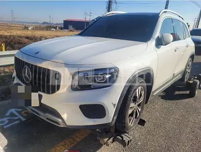 Photo 1 of 19: 2021 Mercedes-Benz GLB220 — Korean insurance auction