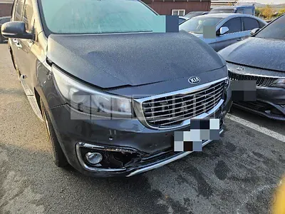 Photo 1 of 7: 2017 Kia Carnival — Korean insurance auction