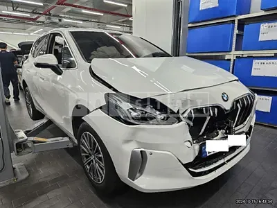 Photo 1 of 13: 2023 BMW 220i Active Tourer — Korean insurance auction