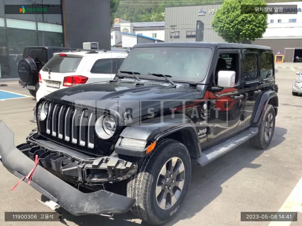Photo 2 of 21: 2020 Jeep Wrangler Sahara, VIN 1C4HJXEN5KW560691 — Korean insurance auction