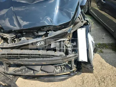 Photo 1 of 42: 2016 Kia K7, VIN KNALM415BGA217030 — Korean insurance auction