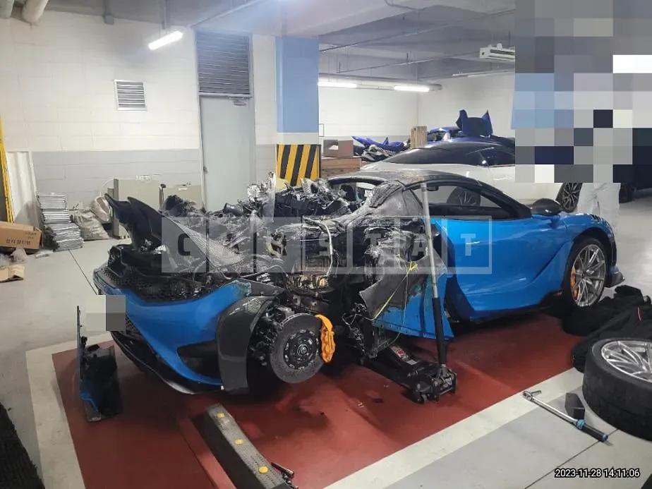 Photo 2 of 21: 2022 Mclaren 765LT Spider — Korean insurance auction