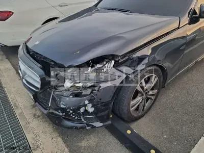 Photo 1 of 9: 2016 Mercedes-Benz E220 BlueTec, VIN WDDHF0AB6GB294896 — Korean insurance auction