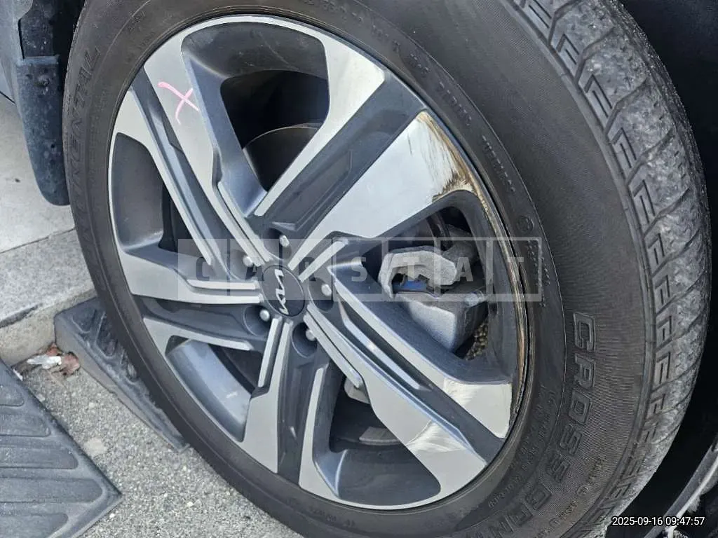 Photo 3 of 3: 2023 Kia (parts) Sorento Hybrid Light, Wheel — Korean insurance auction
