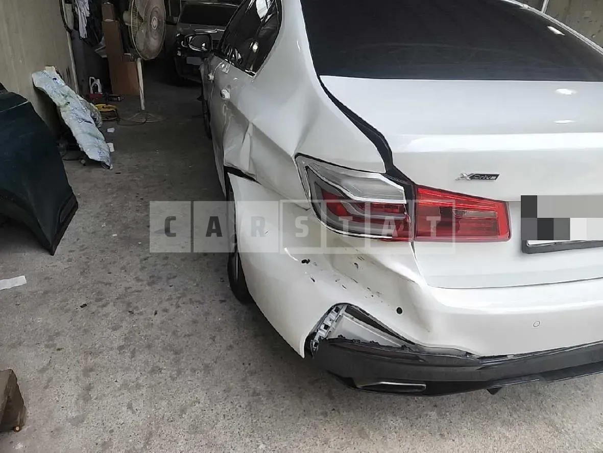 Photo 2 of 12: 2017 BMW 530i xDrive, VIN WBAJD9103HWC10371 — Korean insurance auction