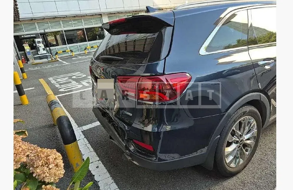 Photo 2 of 13: 2018 Kia Sorento — Korean insurance auction