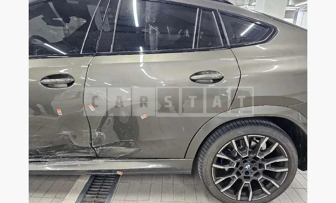 Photo 2 of 6: 2024 BMW X6 xDrive40i M Sport — Korean insurance auction