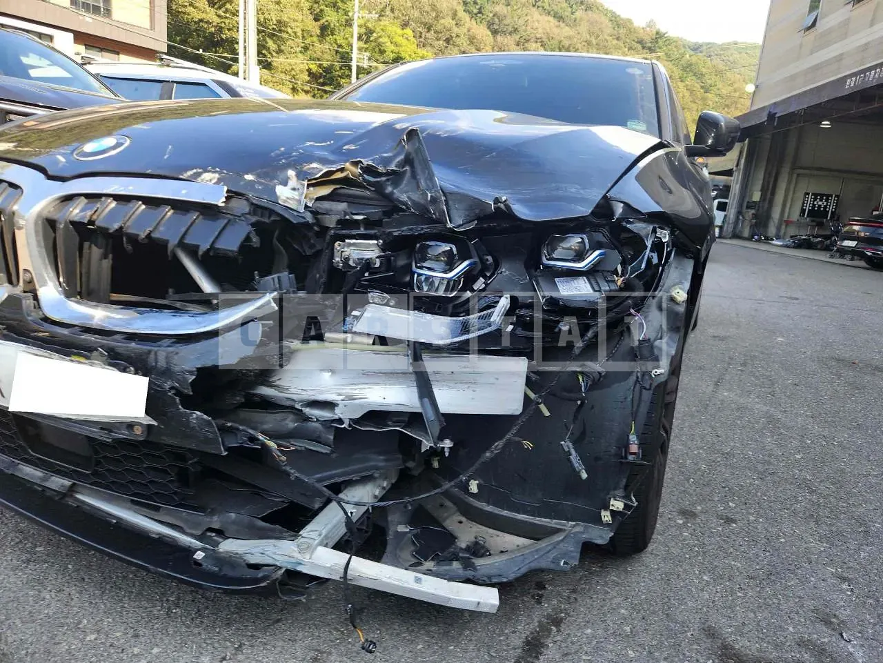 Photo 2 of 16: 2020 BMW 320i M Sport Package, VIN WBA5X5106LFJ99888 — Korean insurance auction