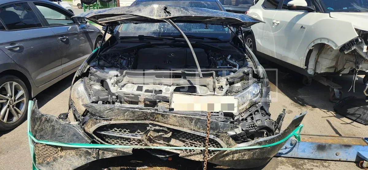 Photo 2 of 7: 2024 Mercedes-Benz E 200 — Korean insurance auction