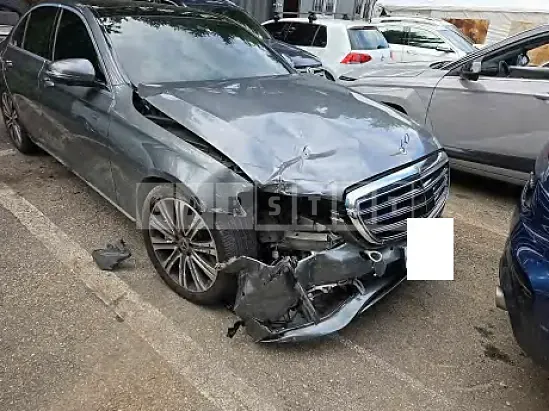 Photo 2 of 28: 2020 Mercedes-Benz E450 4Matic — Korean insurance auction