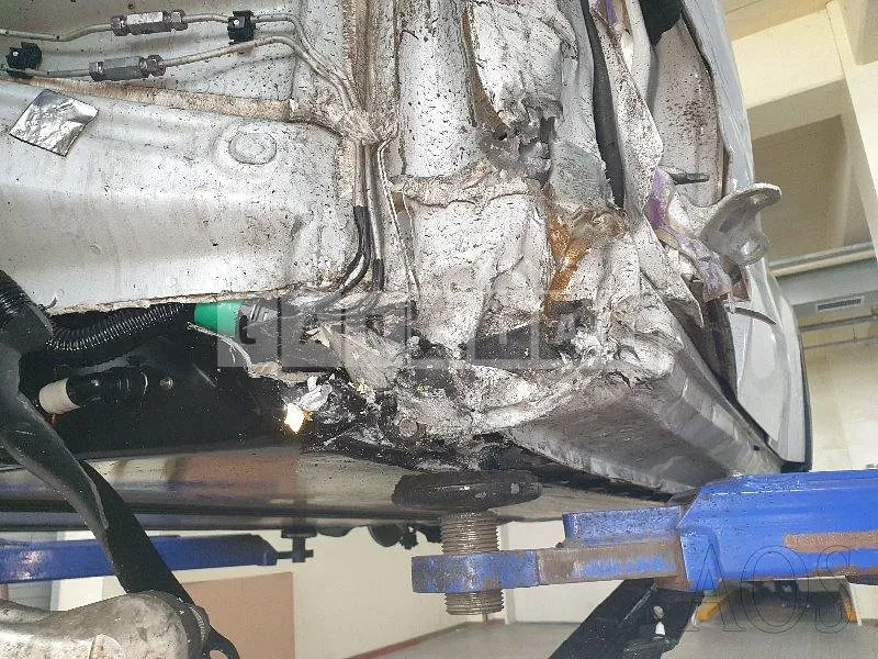 Photo 2 of 15: 2021 Tesla Model Y Long Range, VIN 5YJYGDEE5MF168878 — Korean insurance auction