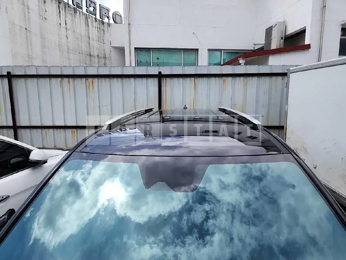 Photo 2 of 9: 2020 Kia Carnival Gasoline — Korean insurance auction