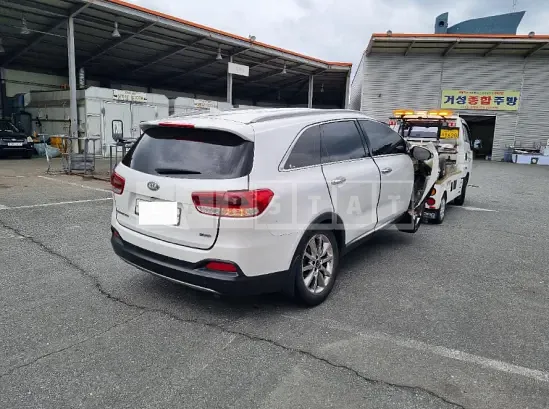 Photo 2 of 21: 2015 Kia Sorento — Korean insurance auction