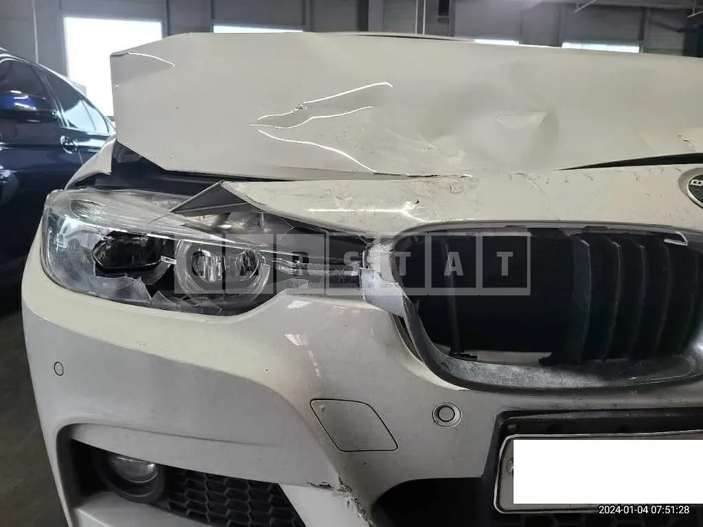 Photo 2 of 26: 2017 BMW 320d, VIN WBA8C5104HA069346 — Korean insurance auction