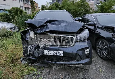Photo 1 of 8: 2018 Kia Sorento, VIN KNAPG81ABJA407082 — Korean insurance auction