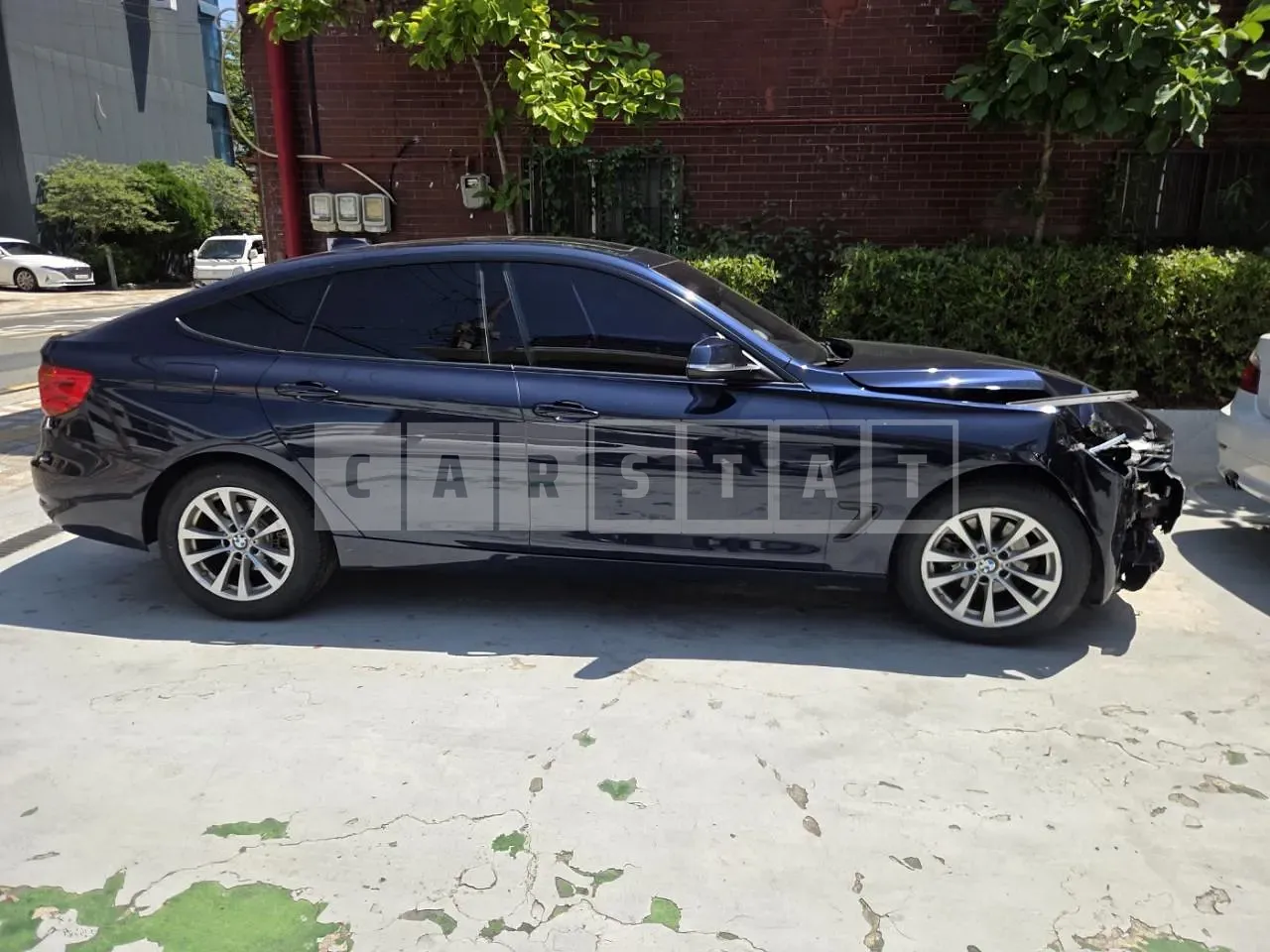 Photo 2 of 7: 2016 BMW 320d GT, VIN WBA8Y7109GG394955 — Korean insurance auction