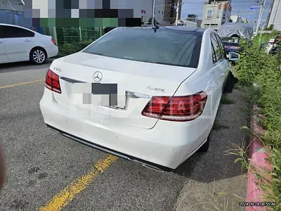 Photo 1 of 10: 2016 Mercedes-Benz E250 BlueTec 4Matic — Korean insurance auction