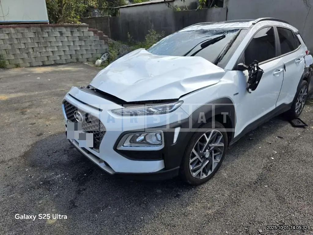 Photo 2 of 7: 2020 Hyundai Kona Hybrid — Korean insurance auction