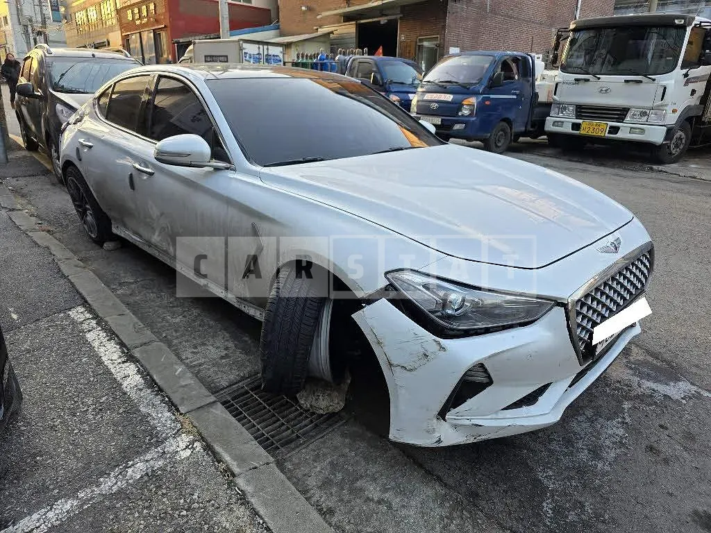 Photo 2 of 22: 2017 Genesis G70, VIN KMTG341ADJU005899 — Korean insurance auction