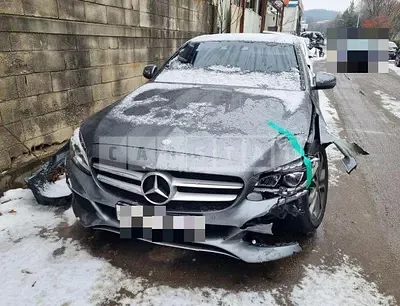 Photo 1 of 6: 2017 Mercedes-Benz C220 d 4Matic — Korean insurance auction