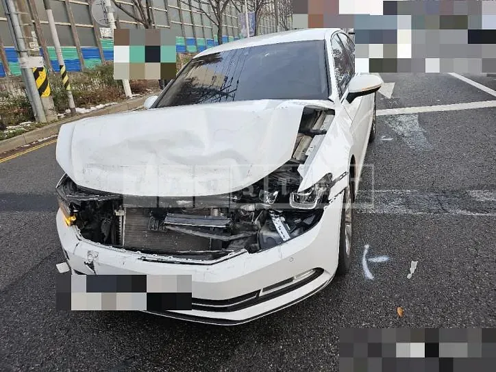 Photo 2 of 9: 2018 Volkswagen Passat GT 2.0 TDI — Korean insurance auction