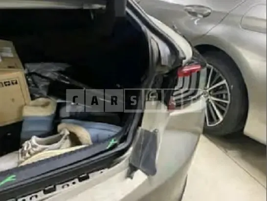 Photo 2 of 14: 2019 Lexus ES300h — Korean insurance auction