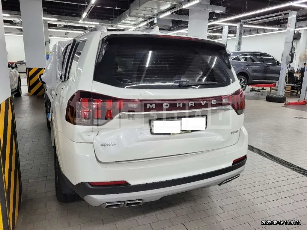 Photo 2 of 23: 2020 Kia Mojave, VIN KNAKN814DLA194463 — Korean insurance auction