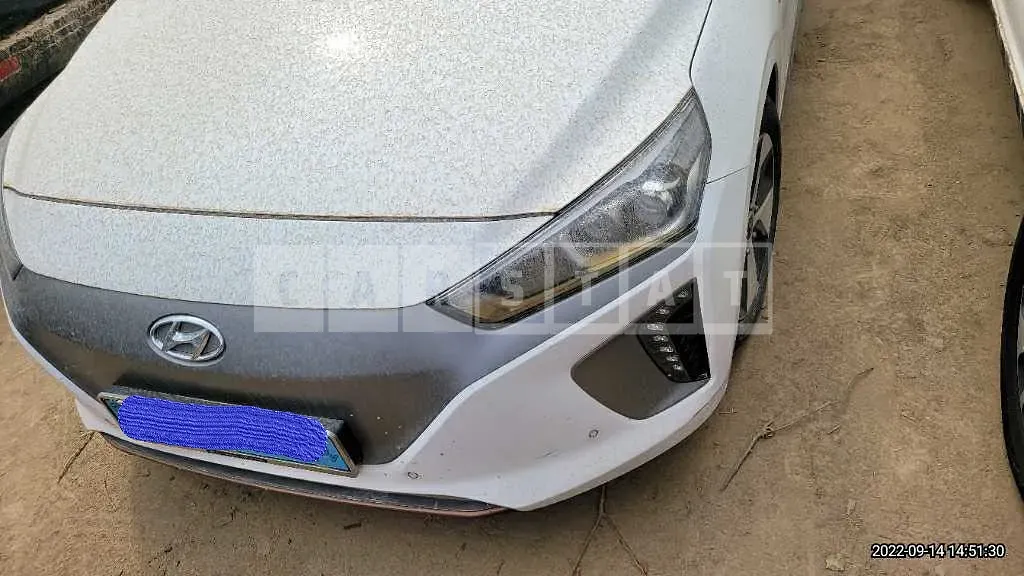 Photo 2 of 14: 2018 Hyundai Modern Ionic Electric, VIN KMHC051HFJU023375 — Korean insurance auction