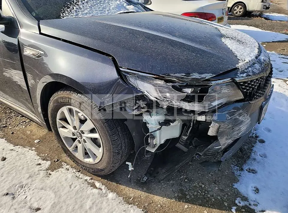 Photo 2 of 5: 2017 Kia K5 LPG — Korean insurance auction