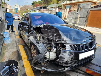 Photo 1 of 5: 2015 Kia K5, VIN KNAGS416BGA005378 — Korean insurance auction