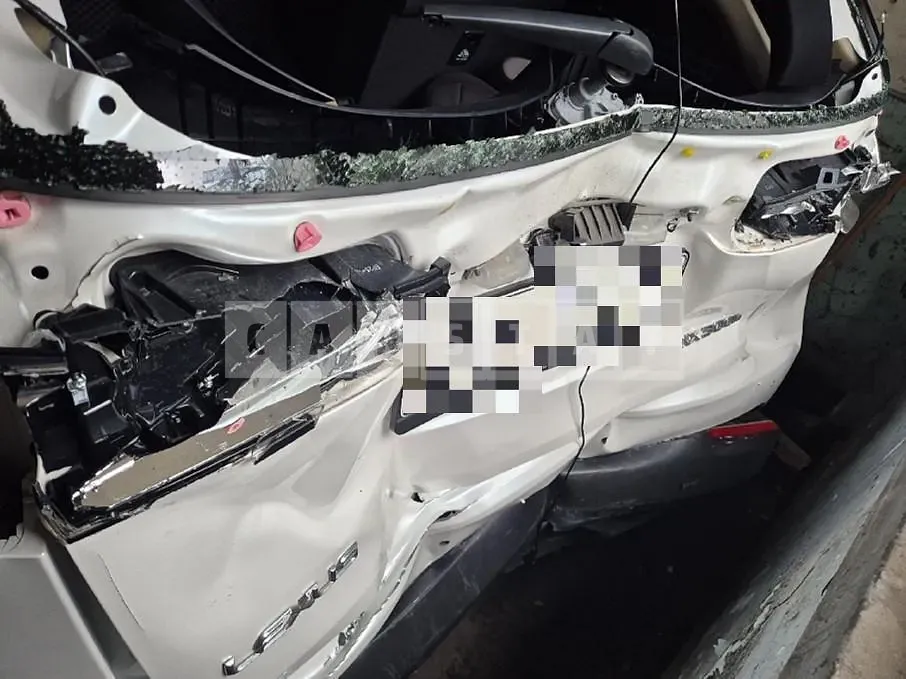 Photo 2 of 13: 2016 Lexus NX300h — Korean insurance auction